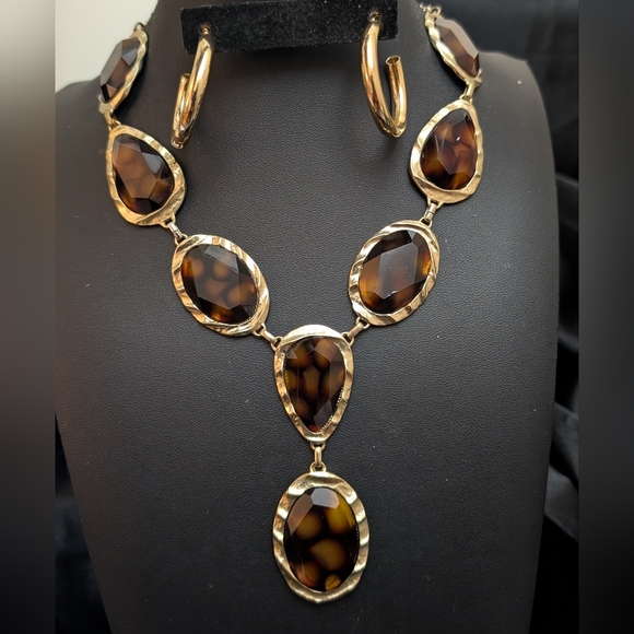 #201. 16 Pieces! Vintage Jewelry . 7 Sets - Picture 10 of 10